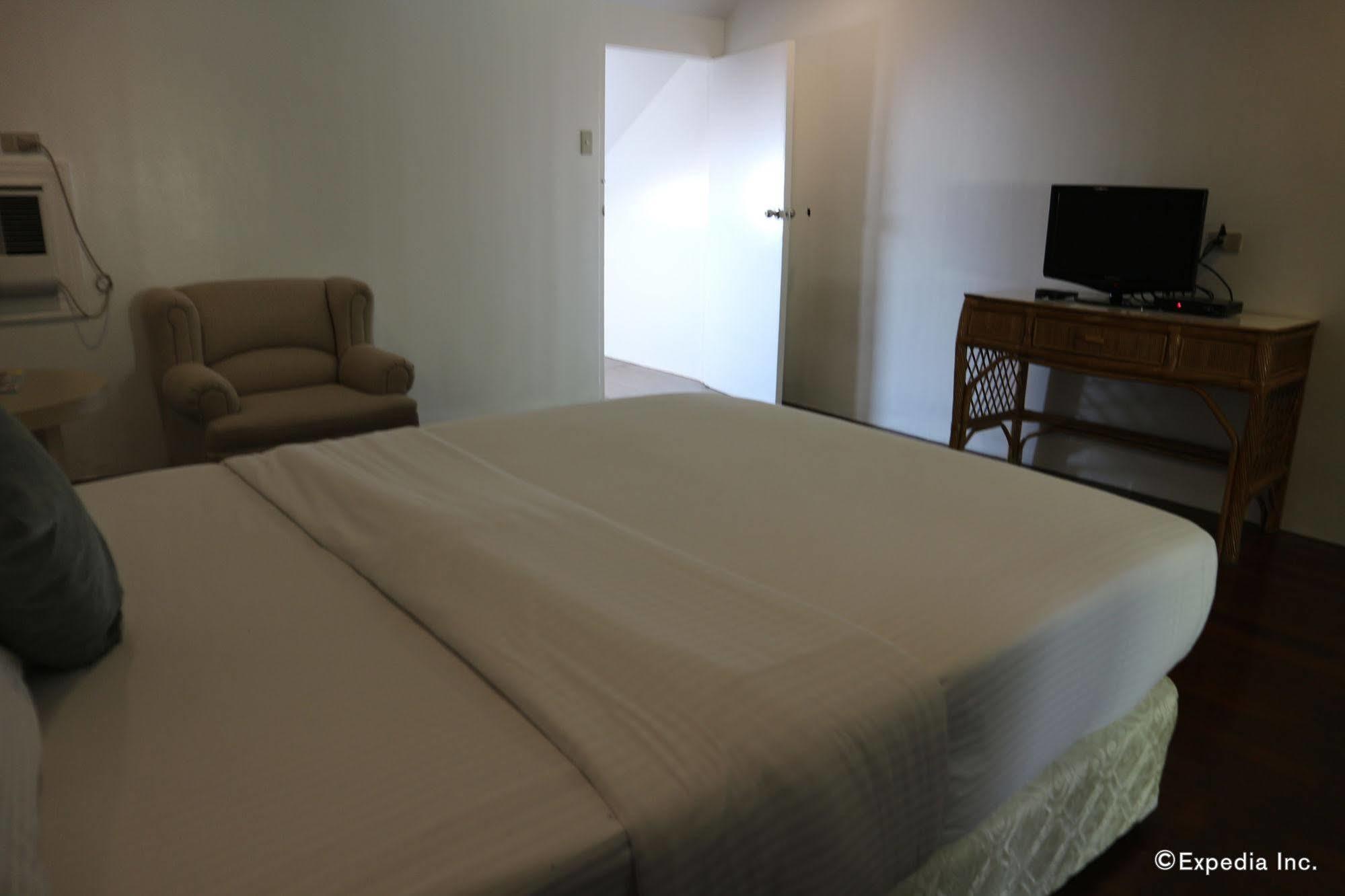 Sta. Monica Beach Club Dumaguete City Eksteriør billede